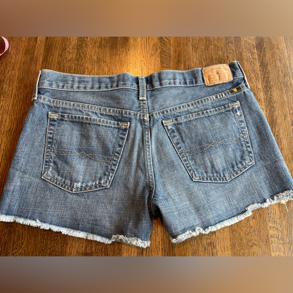 Lucky Brand The Cut Off Shorts Denim Jeans Medium Wash Raw Hem Summer- Size 4/27 - Picture 2 of 6